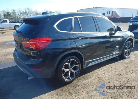 2018 BMW X1 xDrive28I z USA, uszkodzony, nr VIN WBXHT3C39J5L26260